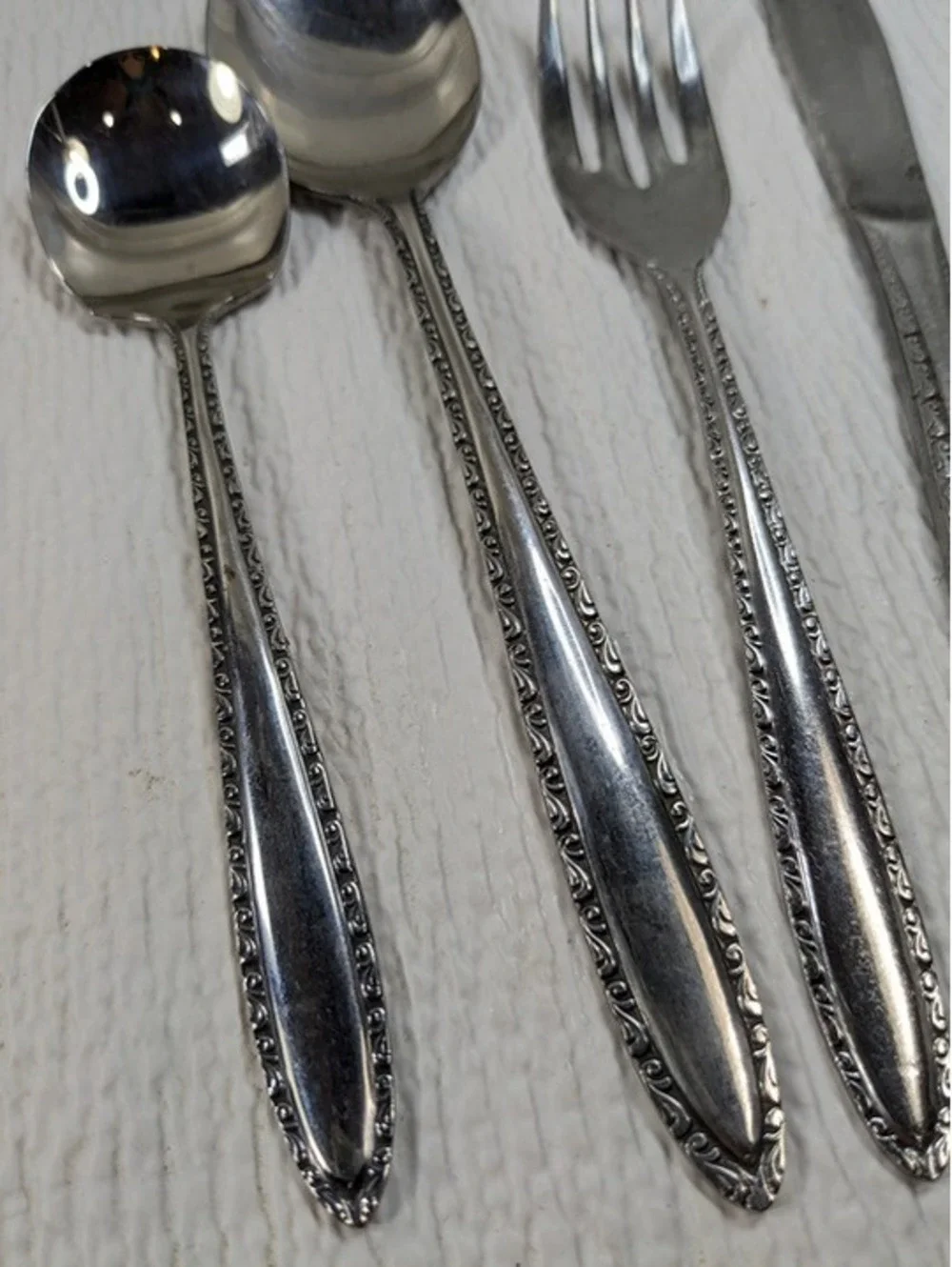 Vintage Continental Stainless CSS1 3 dinner knives, sugar spoon, fork and spoon